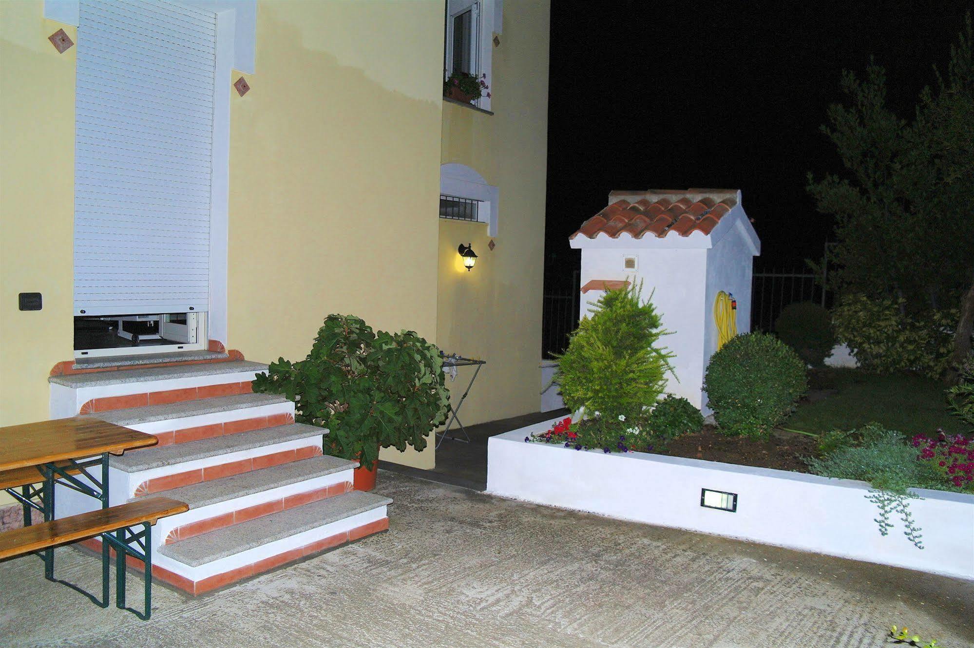 B&B Oliena Luaran gambar