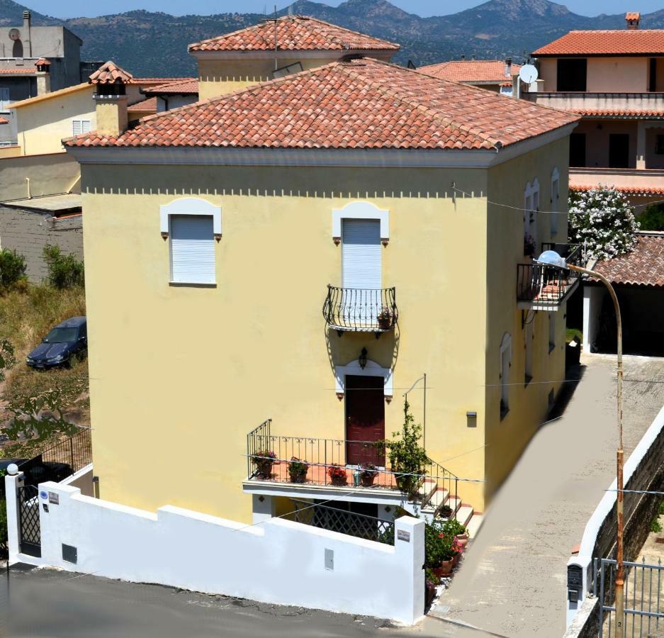 B&B Oliena Luaran gambar